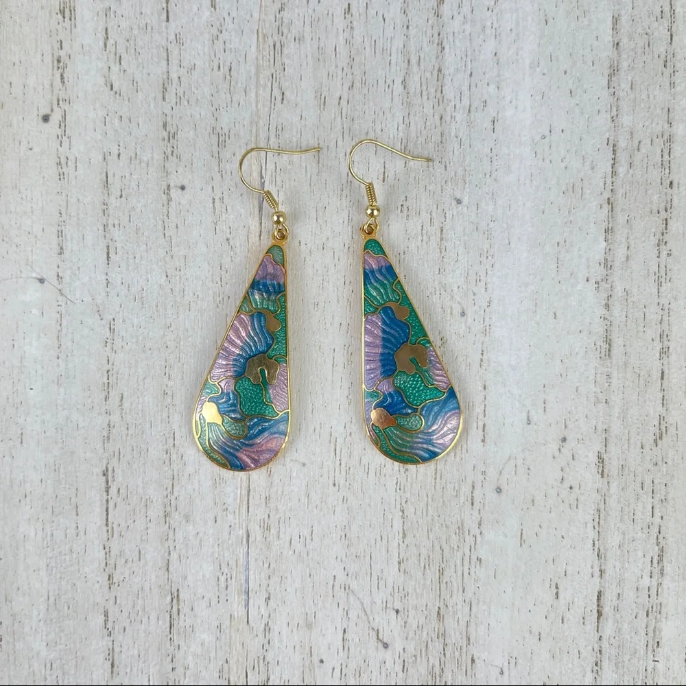 🚫SOLD🚫 VTG 80’s Pastel & Gold Cloisonné Enamel Earrings ✨ Tear Drop Fish and - Picture 2 of 15
